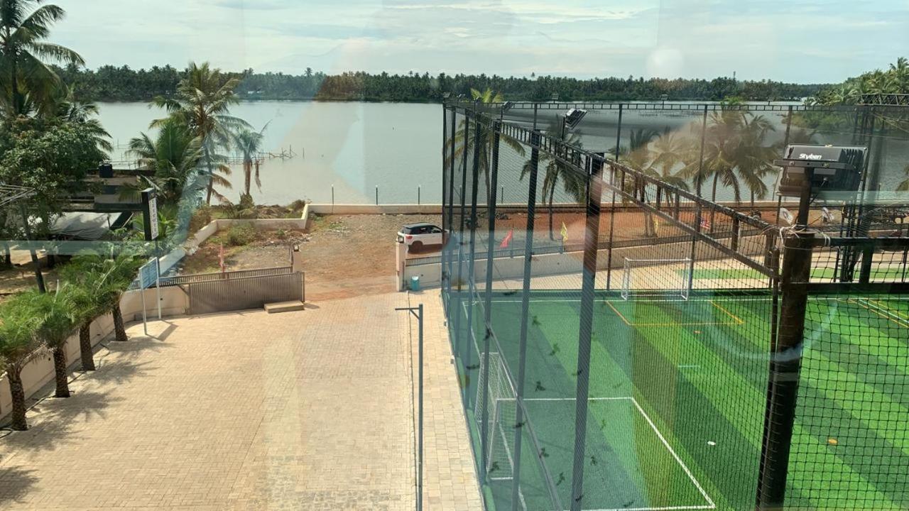 Cap Sports Center Hotel Nileshwar Bagian luar foto