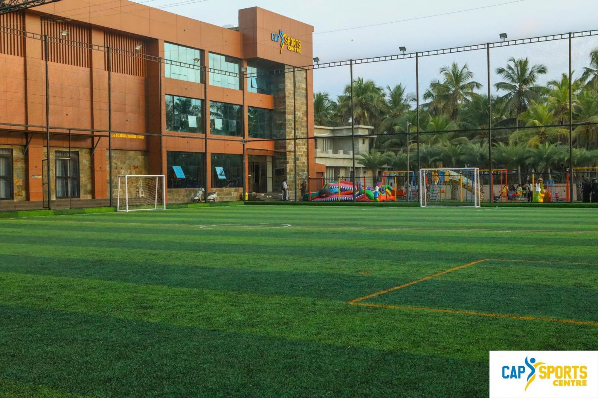 Cap Sports Center Hotel Nileshwar Bagian luar foto