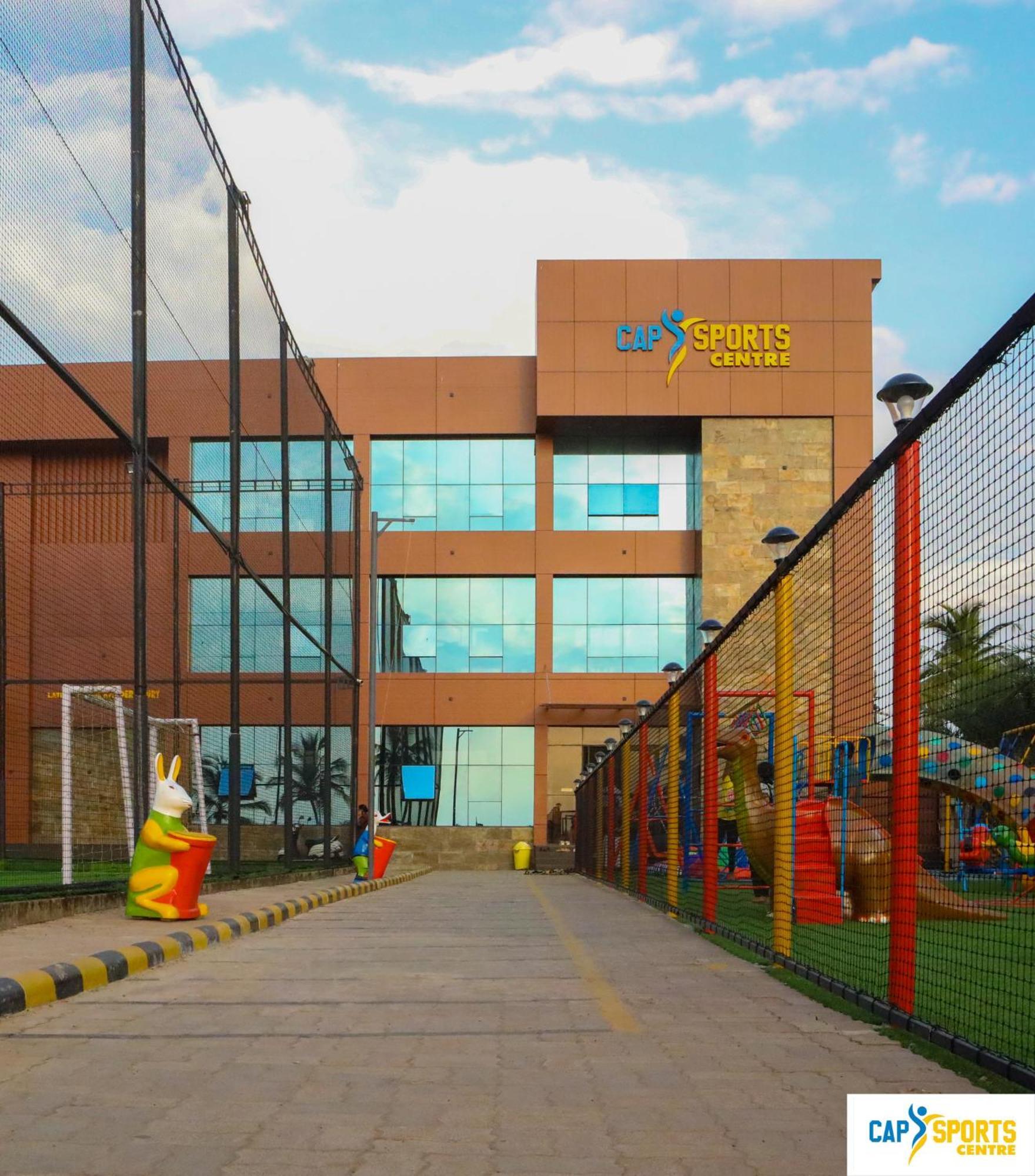 Cap Sports Center Hotel Nileshwar Bagian luar foto